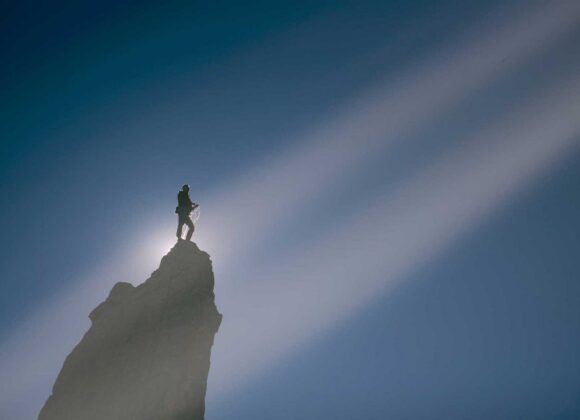 Come into the Presence of God: Keys to Deeper Communion